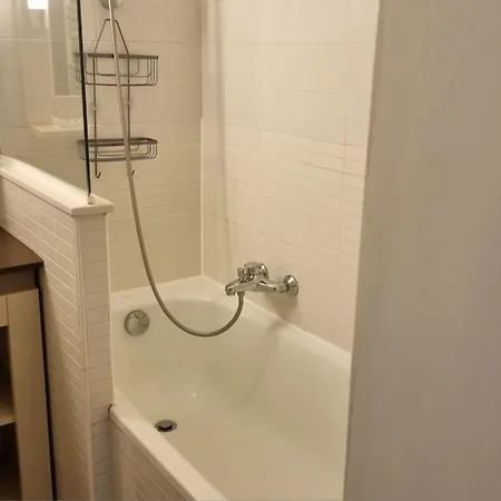 36 M Bright And Equipped With Garden Pool *