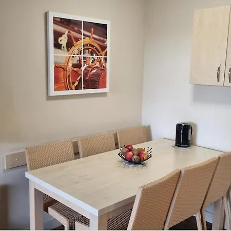 Διαμέρισμα 36 M Bright And Equipped With Garden Pool Grimaud